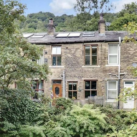 Beautiful Riverside Home, Hebden Bridge, Woodland Views, Sleeps 2 - 9 ภายนอก รูปภาพ