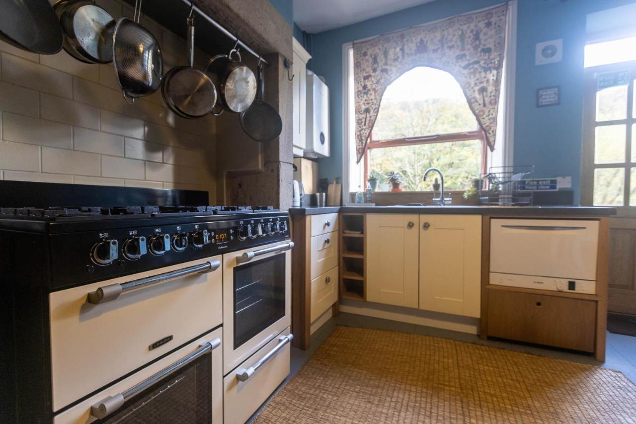Beautiful Riverside Home, Hebden Bridge, Woodland Views, Sleeps 2 - 9 ภายนอก รูปภาพ