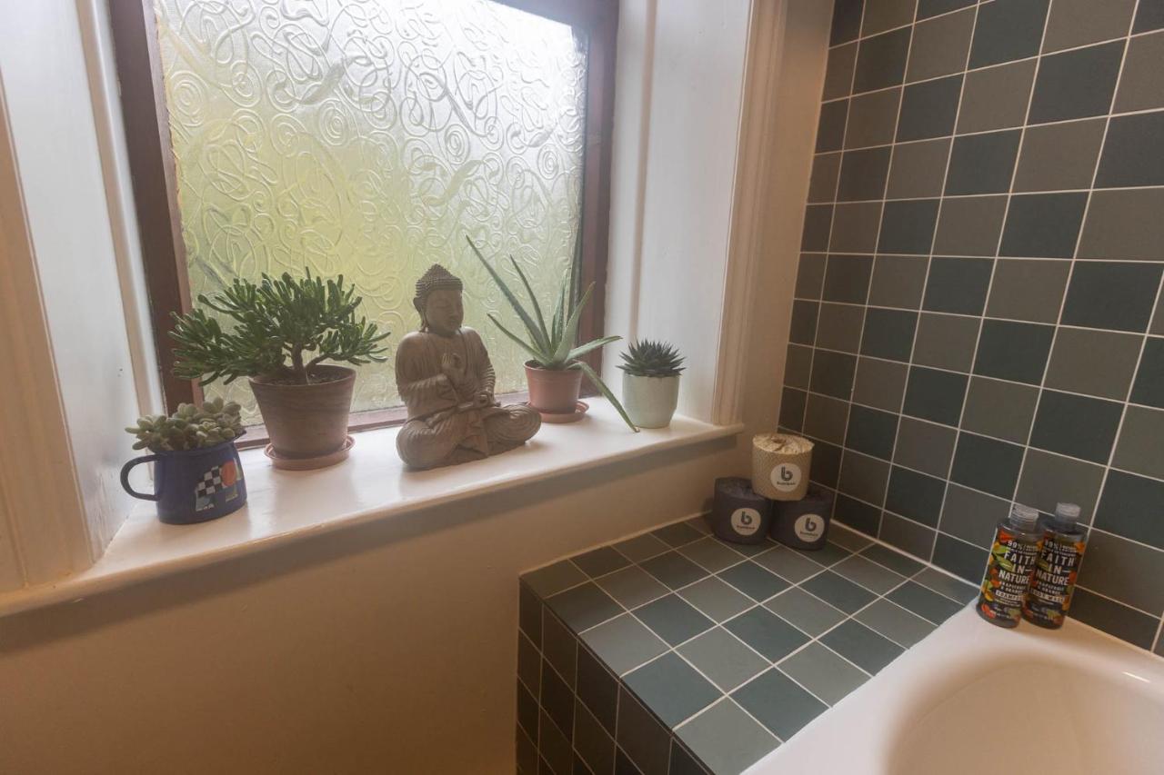 Beautiful Riverside Home, Hebden Bridge, Woodland Views, Sleeps 2 - 9 ภายนอก รูปภาพ