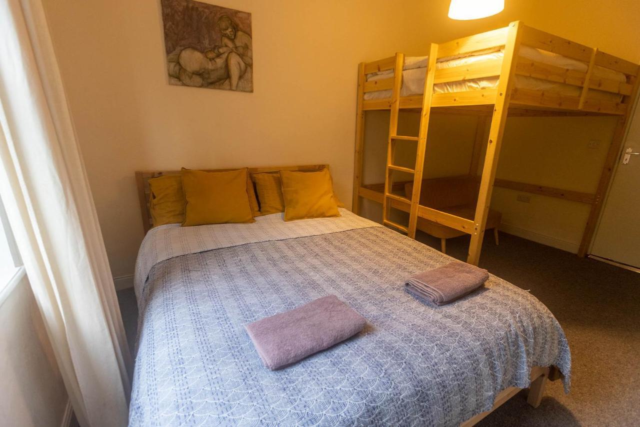 Beautiful Riverside Home, Hebden Bridge, Woodland Views, Sleeps 2 - 9 ภายนอก รูปภาพ
