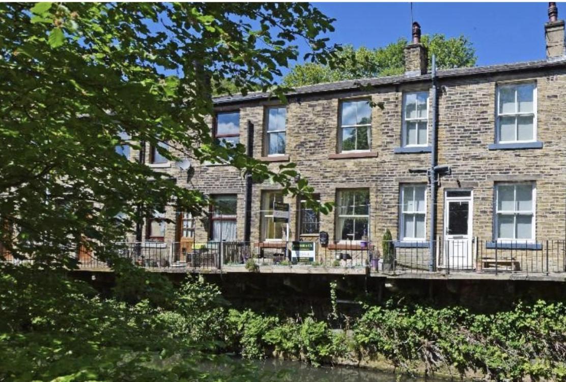 Beautiful Riverside Home, Hebden Bridge, Woodland Views, Sleeps 2 - 9 ภายนอก รูปภาพ