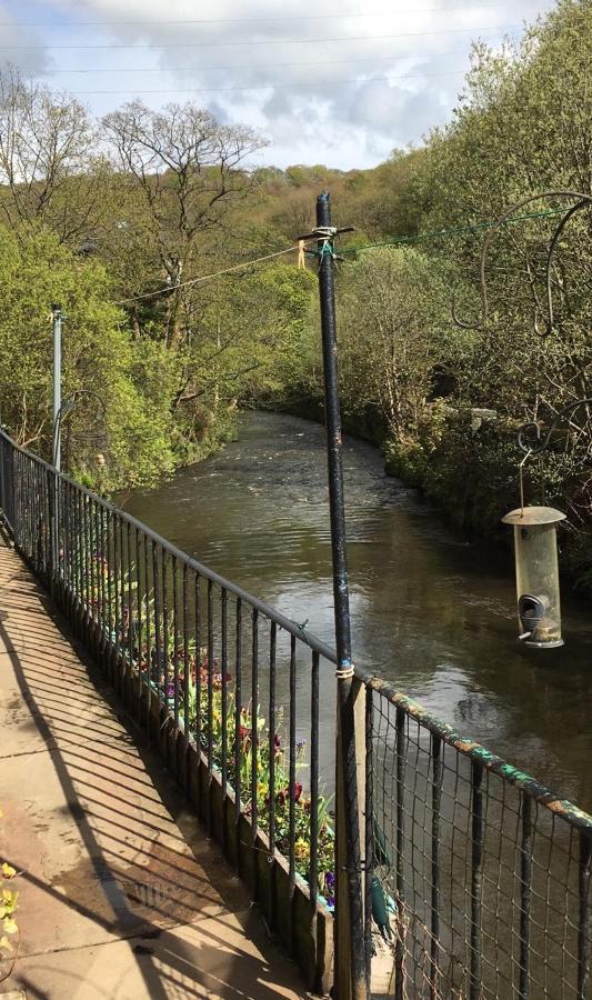 Beautiful Riverside Home, Hebden Bridge, Woodland Views, Sleeps 2 - 9 ภายนอก รูปภาพ
